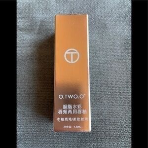 O.TWO.O rogue watercolor lip & cheek tint
Brand new sealed 
Color Rose red 04